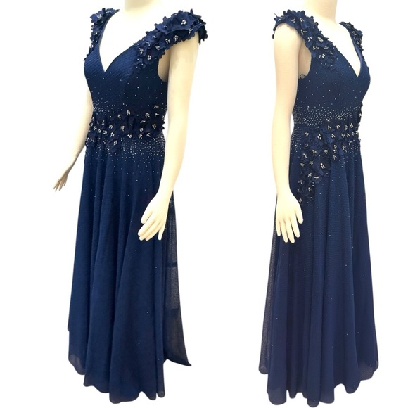 MAC DUGGAL Floral Applique Embroidered A-Line V-Neck Formal Gown Maxi Dress NEW - Picture 13 of 16